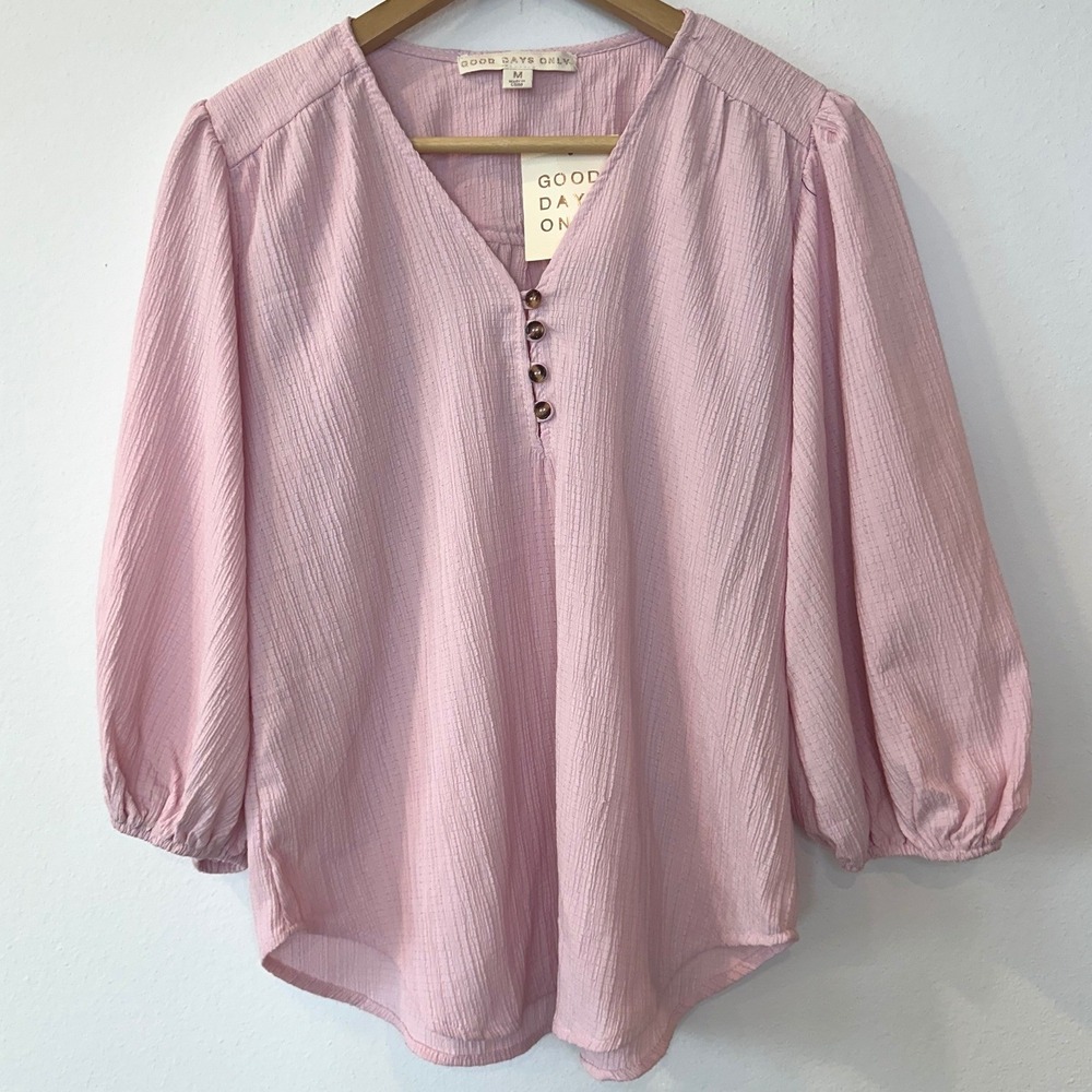 Good Days Only Romantic Pink Textured V-Neck Puff Sleeve Henley Blouse MT22356 M